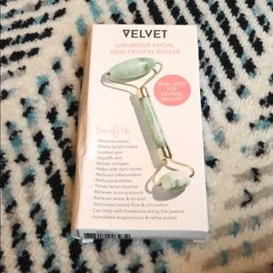 Facial jade crystal roller